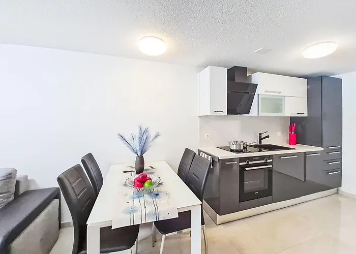 Haus Bellevue-9 By Interhome Daire Zermatt